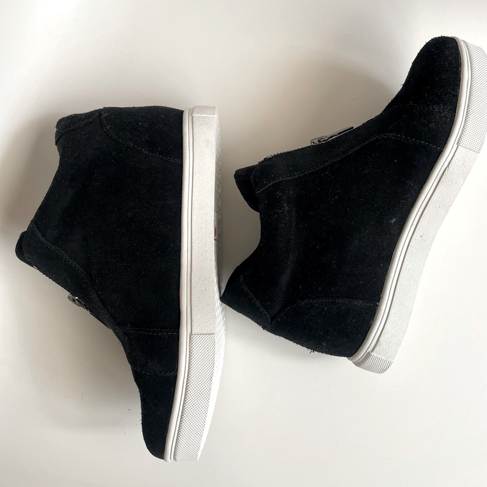 NWT Blonde black suede booties 6.5